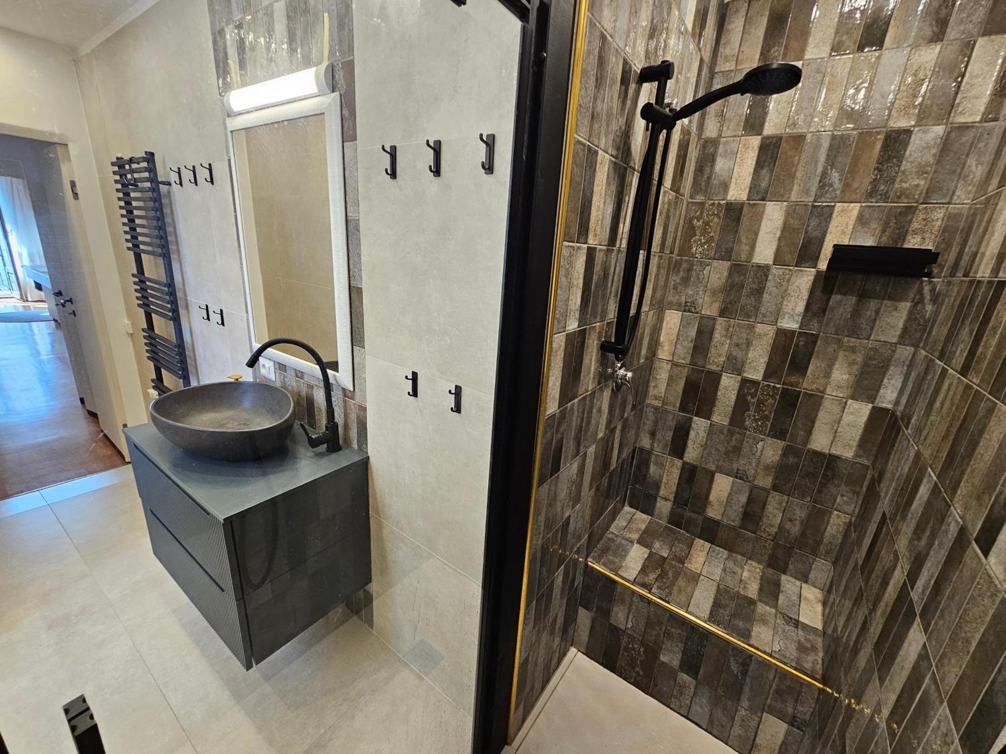 Exclusive Top Floor 2-bedroom Flat Apartamento *